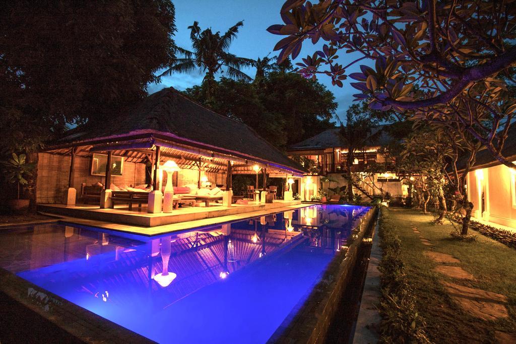 Blind Dog Inn Sanur  Exterior photo