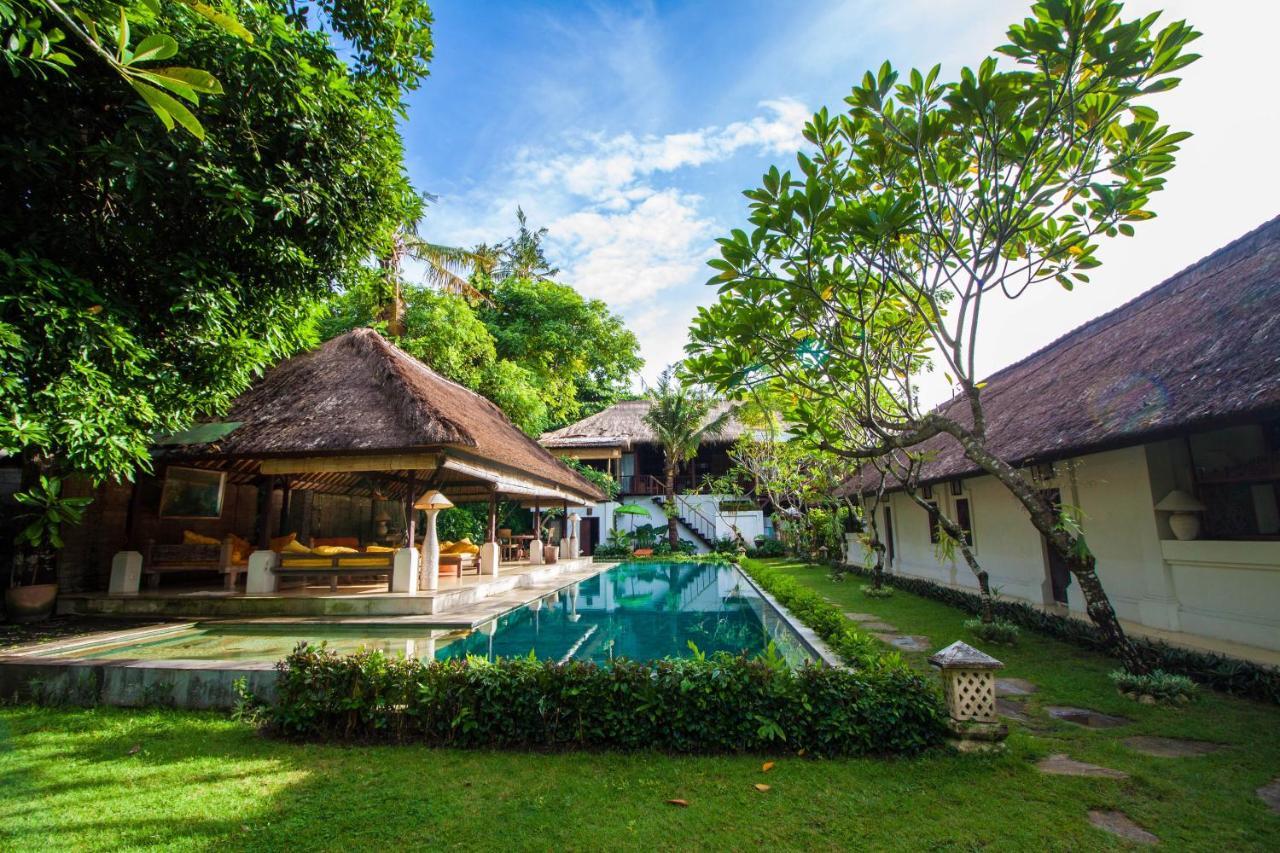 Blind Dog Inn Sanur  Exterior photo