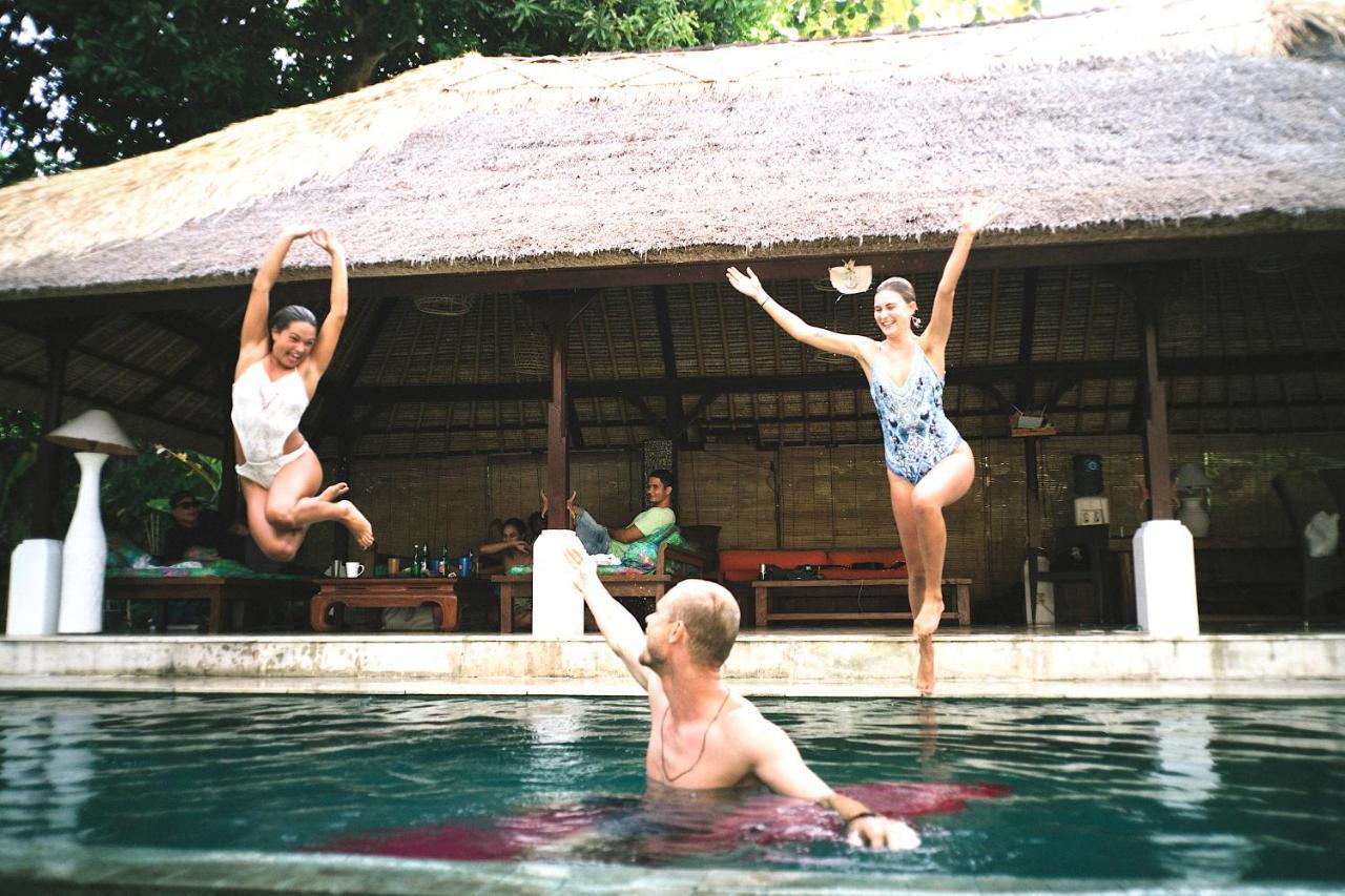 Blind Dog Inn Sanur  Exterior photo